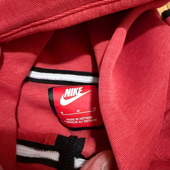 Nike Tech Kids Red Sweatshirt & Jogger Set - Picture 4 of 4
